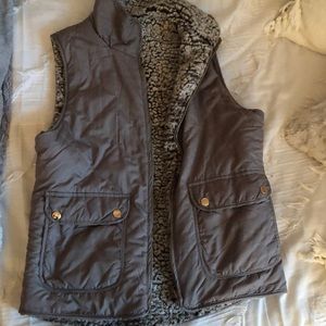 Thread and supply vest
